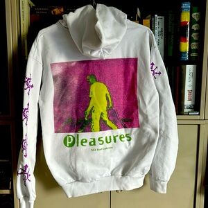 A large white Pleasures hoodie in great condition. Barely worn.